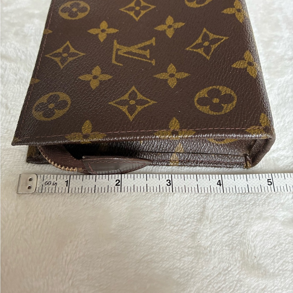 Rare Authentic Louis Vuitton Vintage Monogram Canvas Toiletry Pouch Date 1983 View 2
